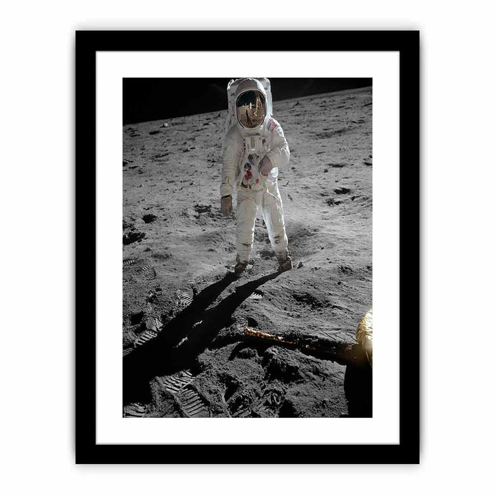 Astronaut  Walk   on Moon